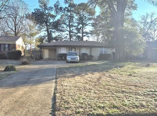 265 E Shelby Dr, Memphis, TN 38109