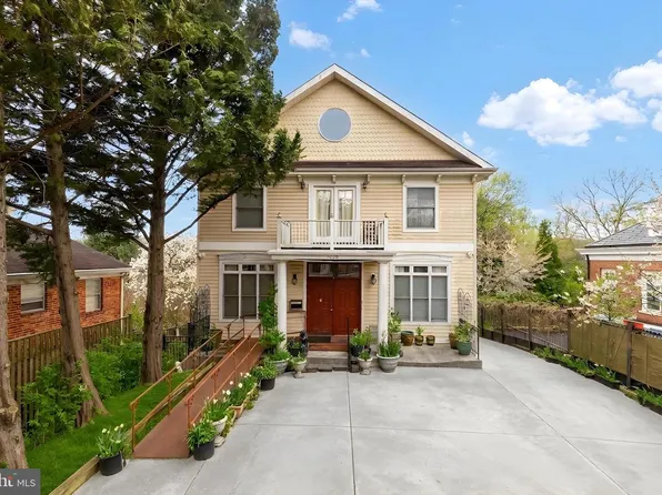 5248 Macarthur Blvd NW, Washington, DC 20016