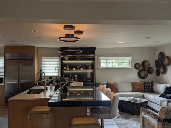 6251 Wornall Rd, Kansas City, MO 64113