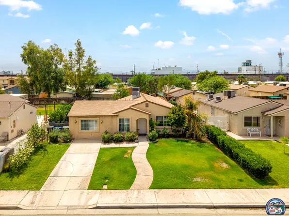 1140 Rancho Elegante Dr, Calexico, CA 92231