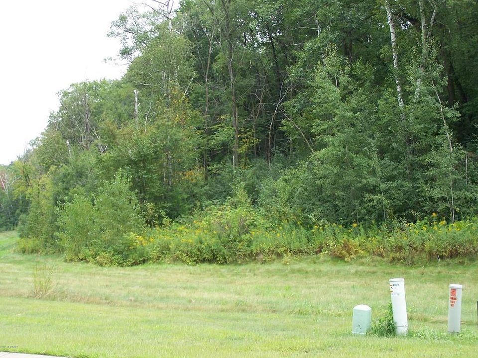 1st image of 2800 Oakhurst Dr
