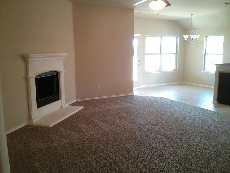 1st image of 1213 Antoinette Dr