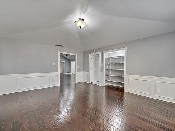 3rd image of 3109 Landershire Ln