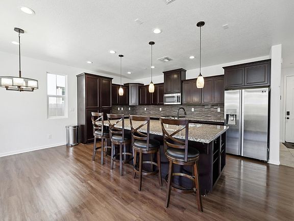 5th image of 718 Iris Drive
