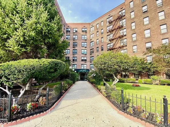 100-25 Queens Boulevard #7FF, Forest Hills, NY 11375
