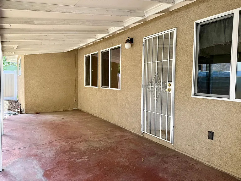 6074 Palm Ave — Photo 14