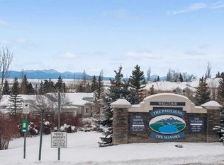 345 S Rocky Vista Park NW #101, Calgary, AB T3G 5K6