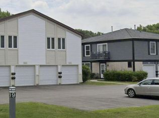 906 Inverrary Ln, Deerfield, IL 60015