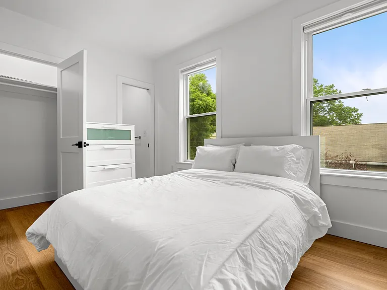 130 Fisher Ave #3 — Photo 2