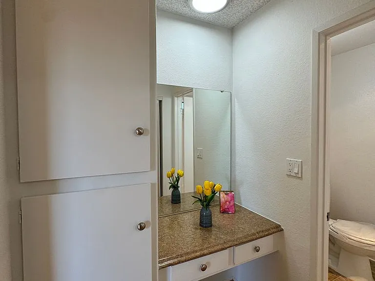 6736 Cleon Ave — Photo 28