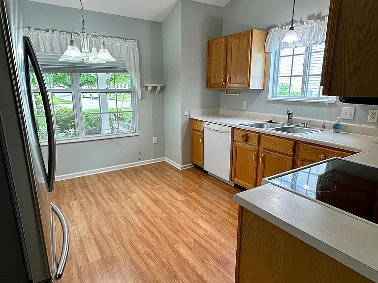 3843 Constitution Dr — Photo 8