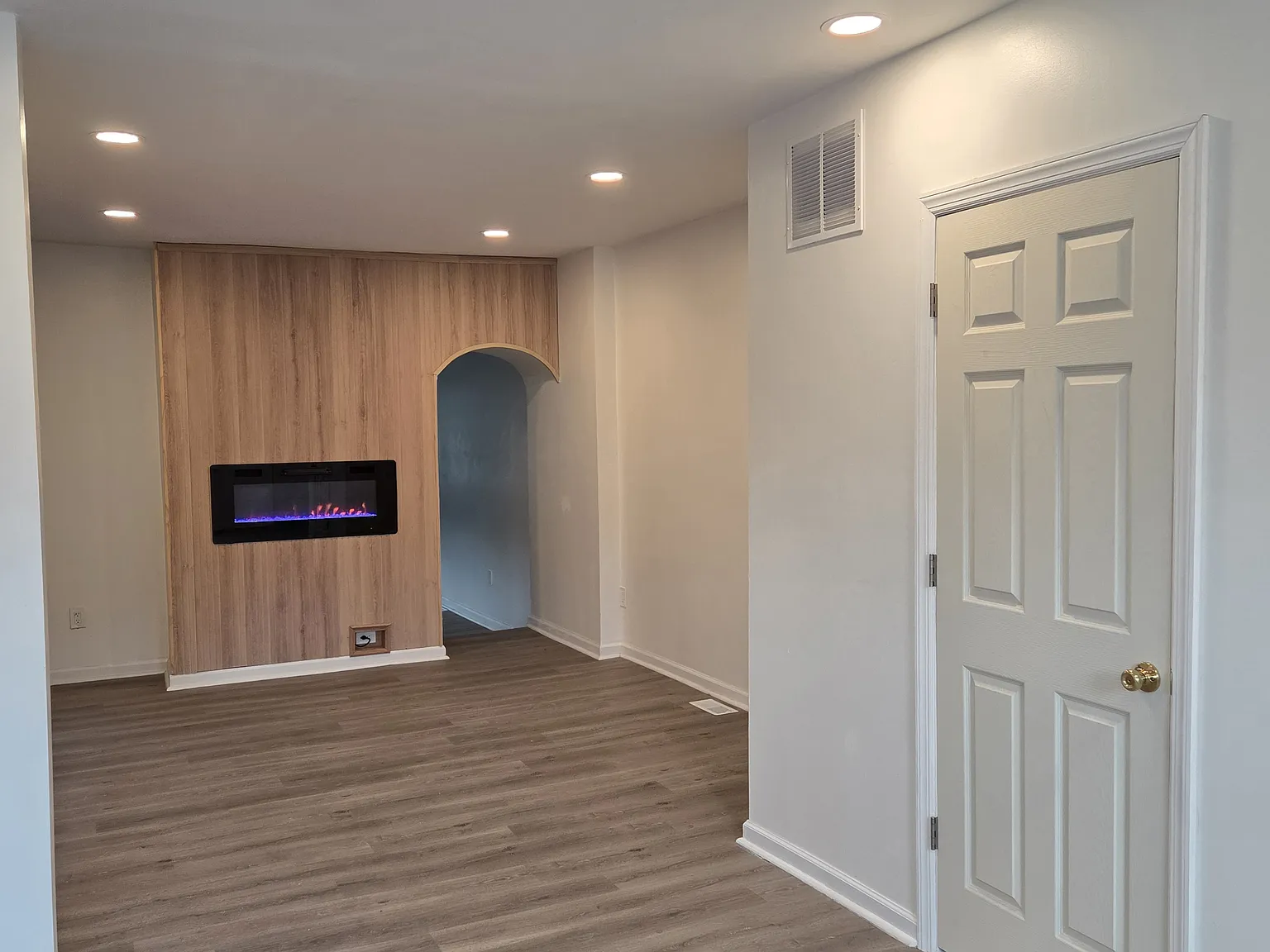 3 bed, 1250 sqft, $1,900 — Photo 3