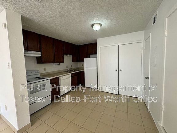 3rd image of 901 S Mesquite St APT A