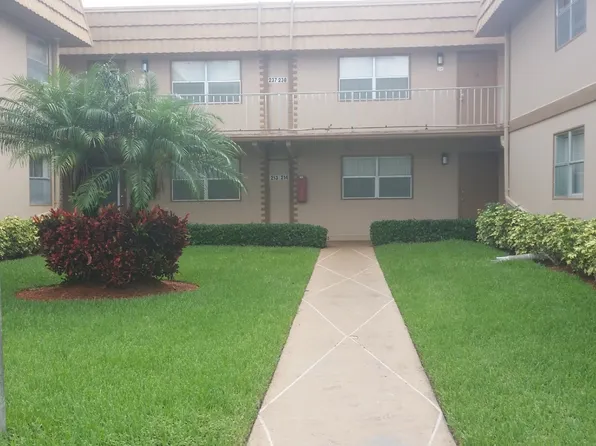 216 Flanders E, Delray Beach, FL 33484