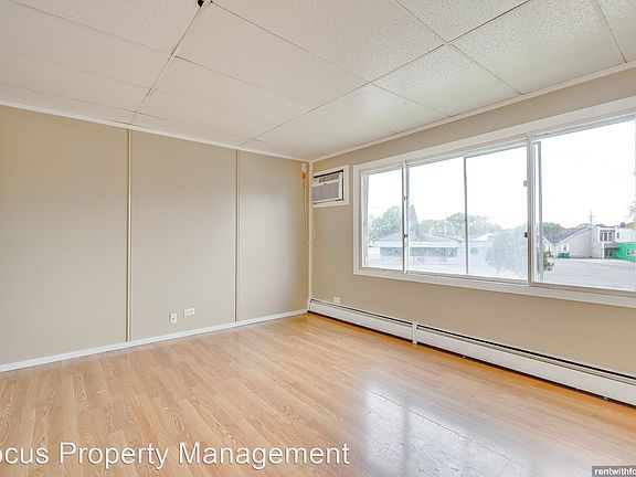 2nd image of 1651 E Mason St #6