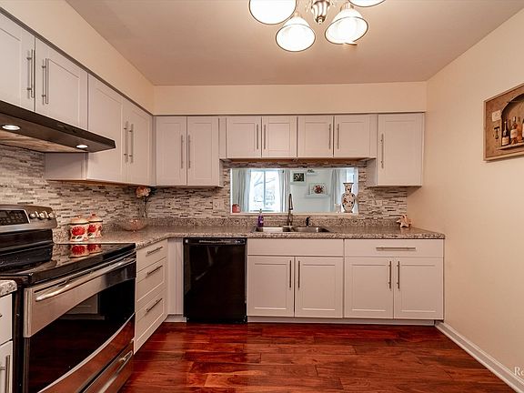 3rd image of 434 Brandy Dr Unit A