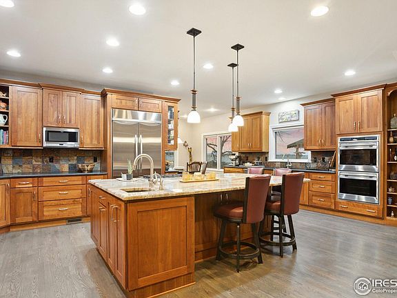 5th image of 9092 Fieldcrest Ln