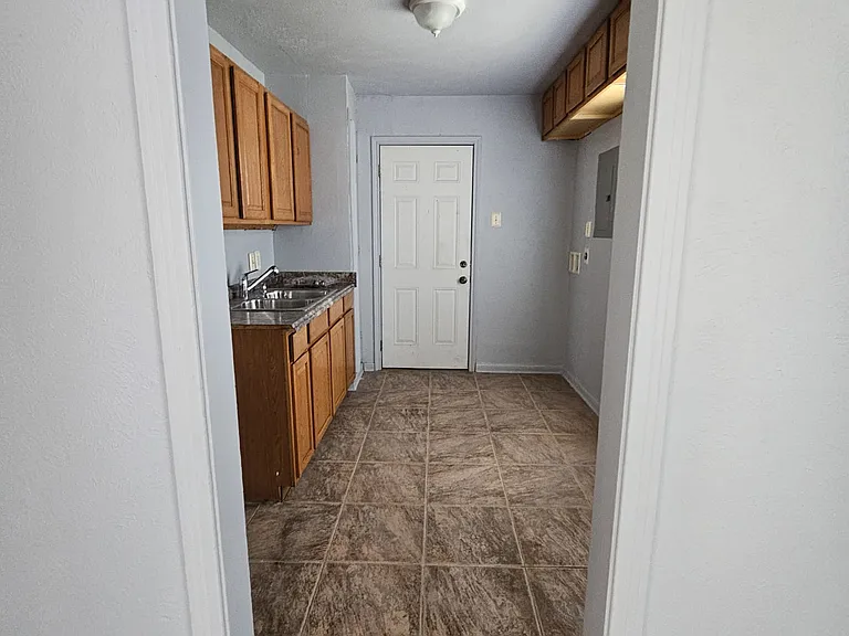 5616 Thomas Ln — Photo 14