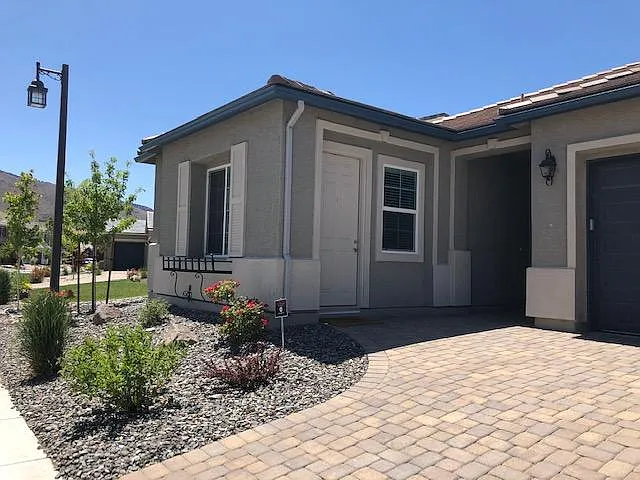 3240 Show Jumper Ln — Photo 3