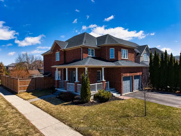 2 Laurelbank Cres, Georgina, ON L4P 4H6