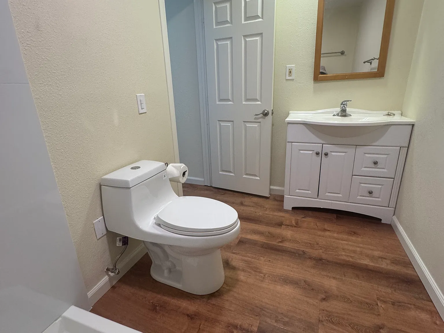 Studio, 210 sqft, $1,400 — Photo 1