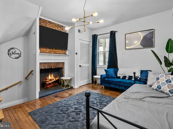 914 N Randolph St Rear A, Philadelphia, PA 19123