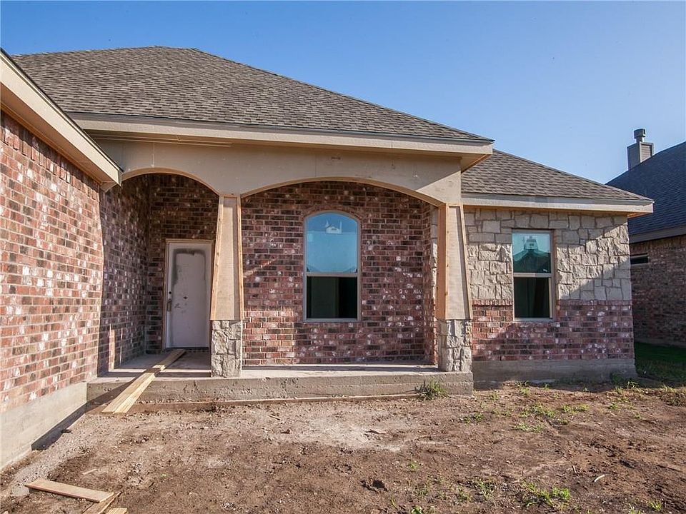 2nd image of 302 Southlake Dr