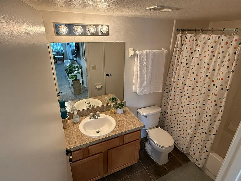 River Park Apartments — Photo 36