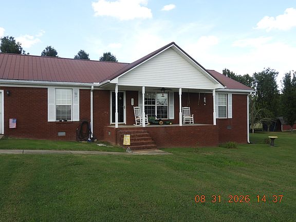 3rd image of 135 Crescentview Cutoff Rd