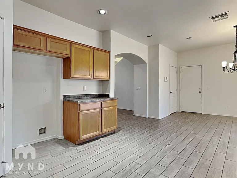 3745 W Medlock Dr — Photo 8