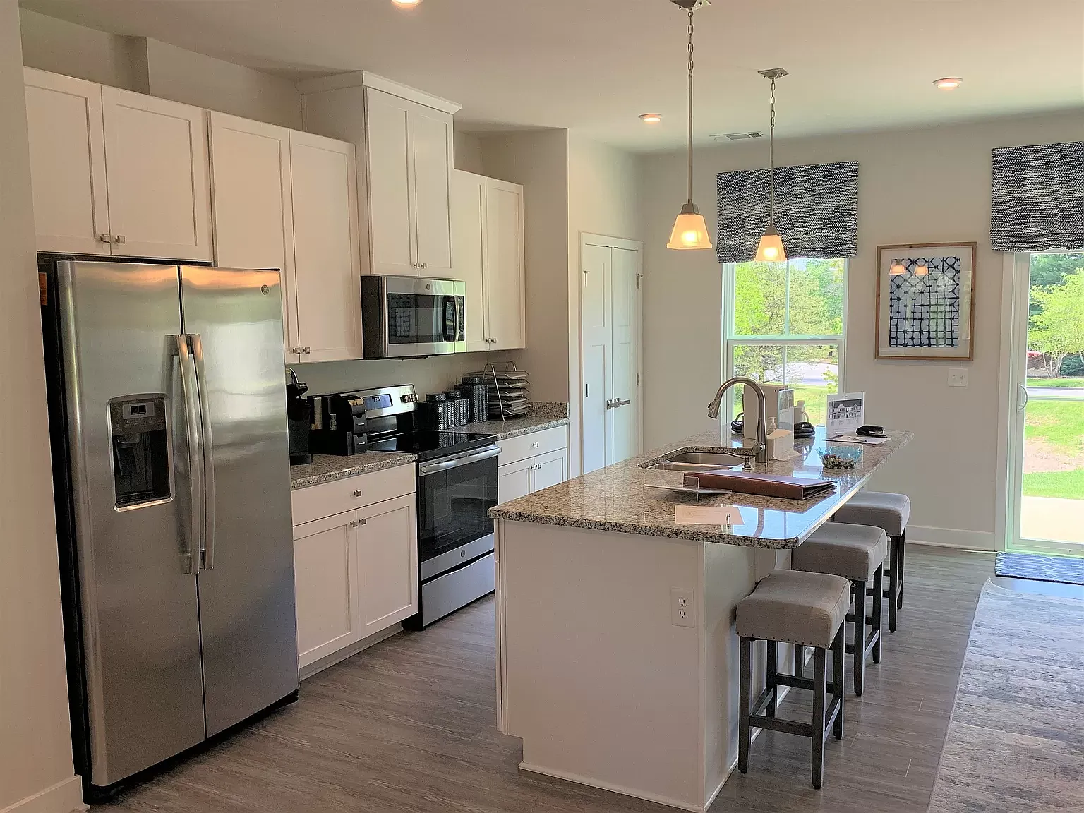 4330 Summercrest Blvd — Photo 2