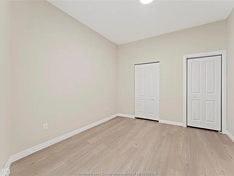 127 Talbot St N #7 — Photo 12