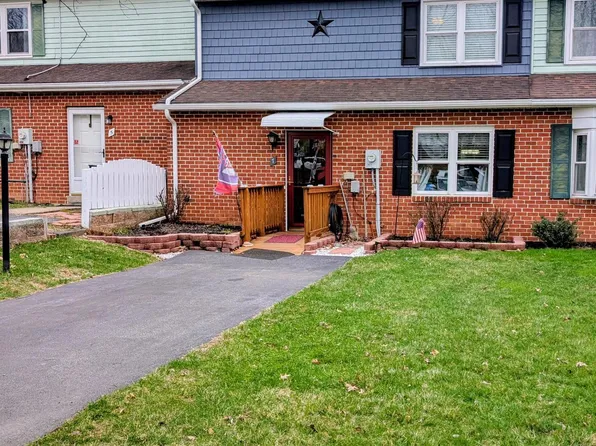 7 Winding Way, Lititz, PA 17543