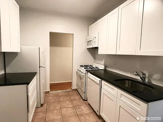 Rented by Sovereign Associates | media 30