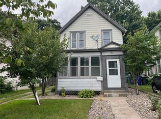 659 4th St E, Saint Paul, MN 55106