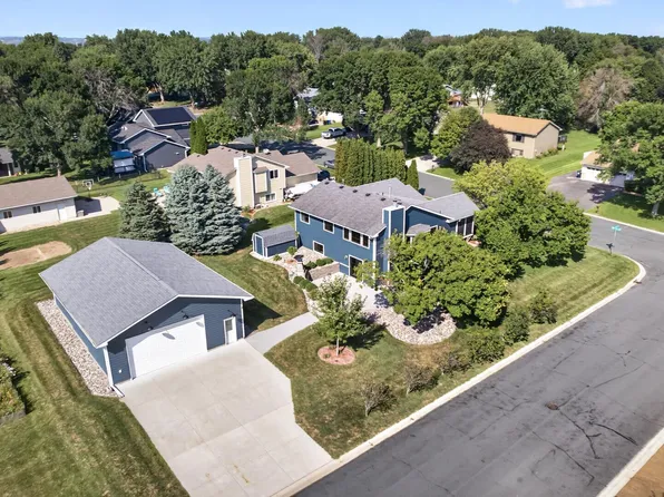 1112 Legion St S, Shakopee, MN 55379