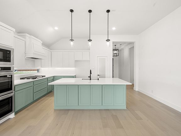 7th image of this home