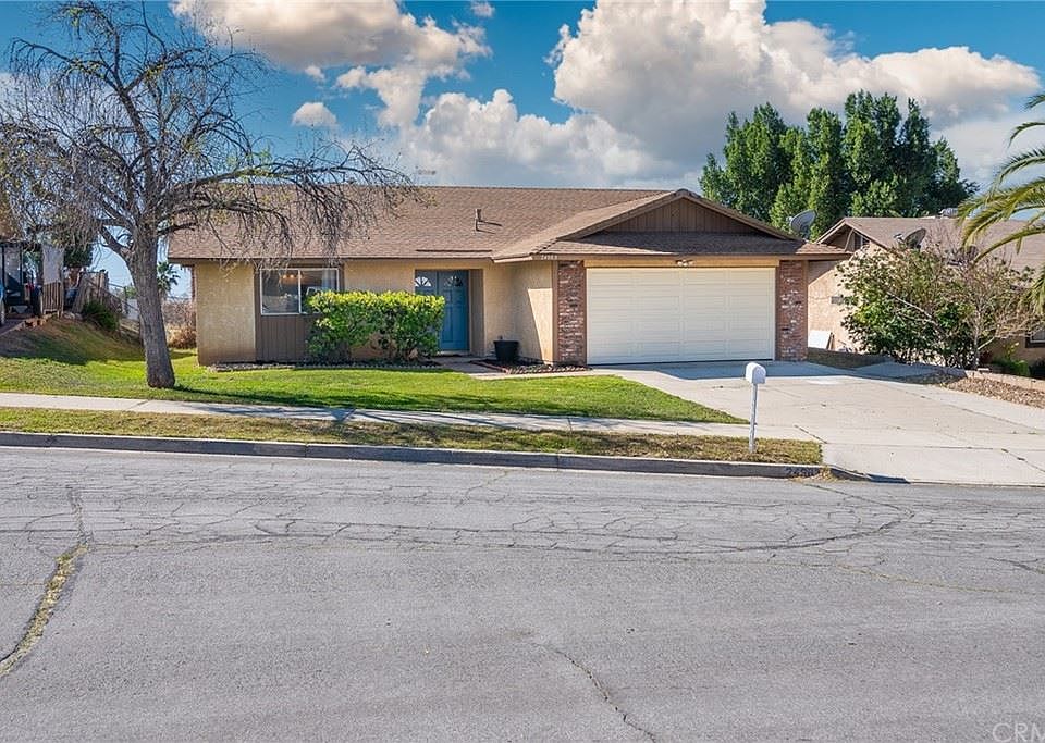 1st image of 24963 Camino De Oro Way