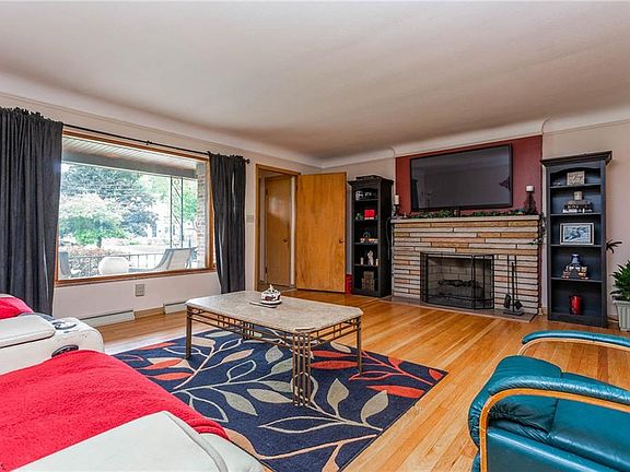 5th image of 22189 Haber Dr