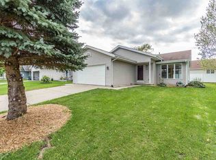 35 Bindl Dr, Reedsburg, WI 53959