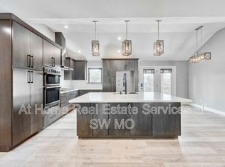 5346 S Palisades Ave, Battlefield, MO 65619