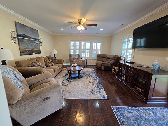 3rd image of 3413 Reedy Creek Rd