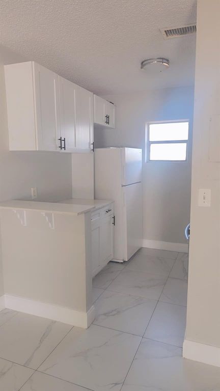 616 NW 5th Ave #2, photo 3