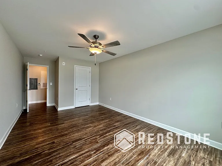 Westbrook Apartments — Photo 19