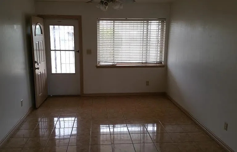 5816 Blackhawk Dr — Photo 3