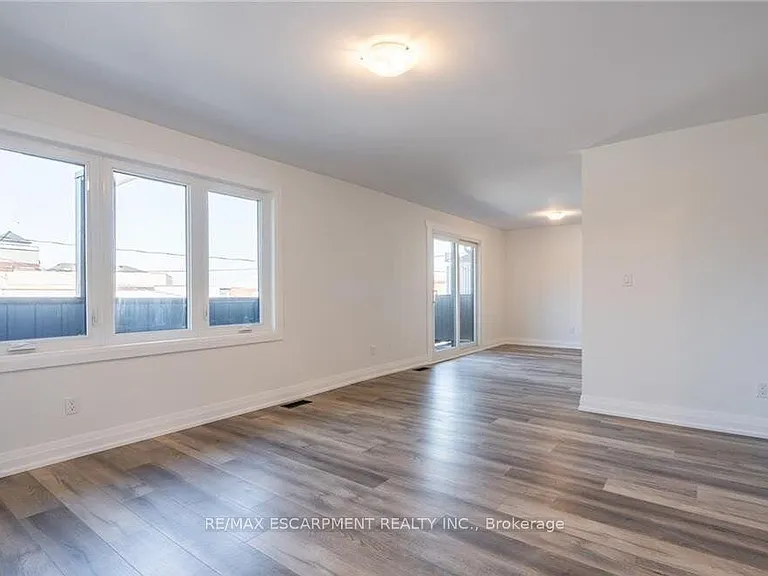 4289 Mountain St #3 — Photo 5
