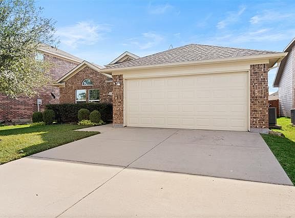 4th image of 456 Eisenhower Ln