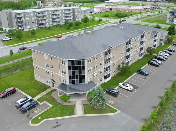 700 Cliffe St #301, Fredericton, NB E3A 5V2