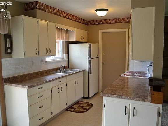 4th image of 5077 E Meadow Ln