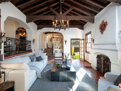 8046 Woodland Ln, Los Angeles, CA, 90046